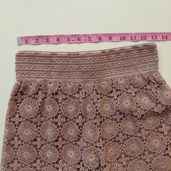 Umgee tan crochet high waisted shorts pull on M - Picture 6 of 6